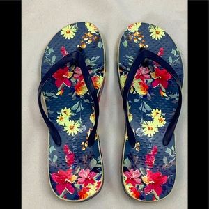 vionic Floral Flip Flops Size 9W